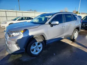 Toyota Rav4 XLE 2.5L 4 2020
