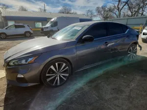 Nissan Altima SR 2.5L 4 2019