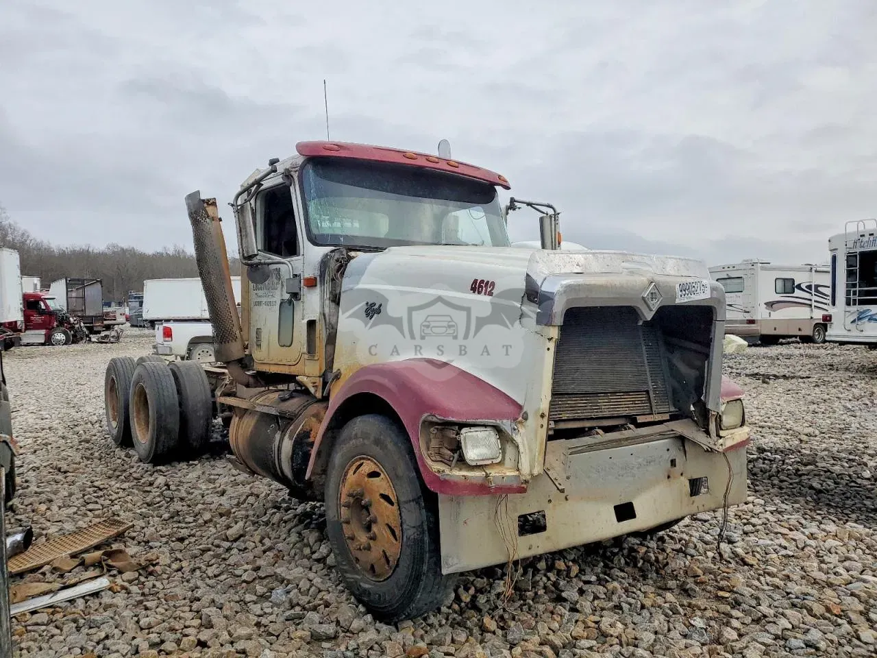 International 9000 Series 9900I 14.0L 6 2000