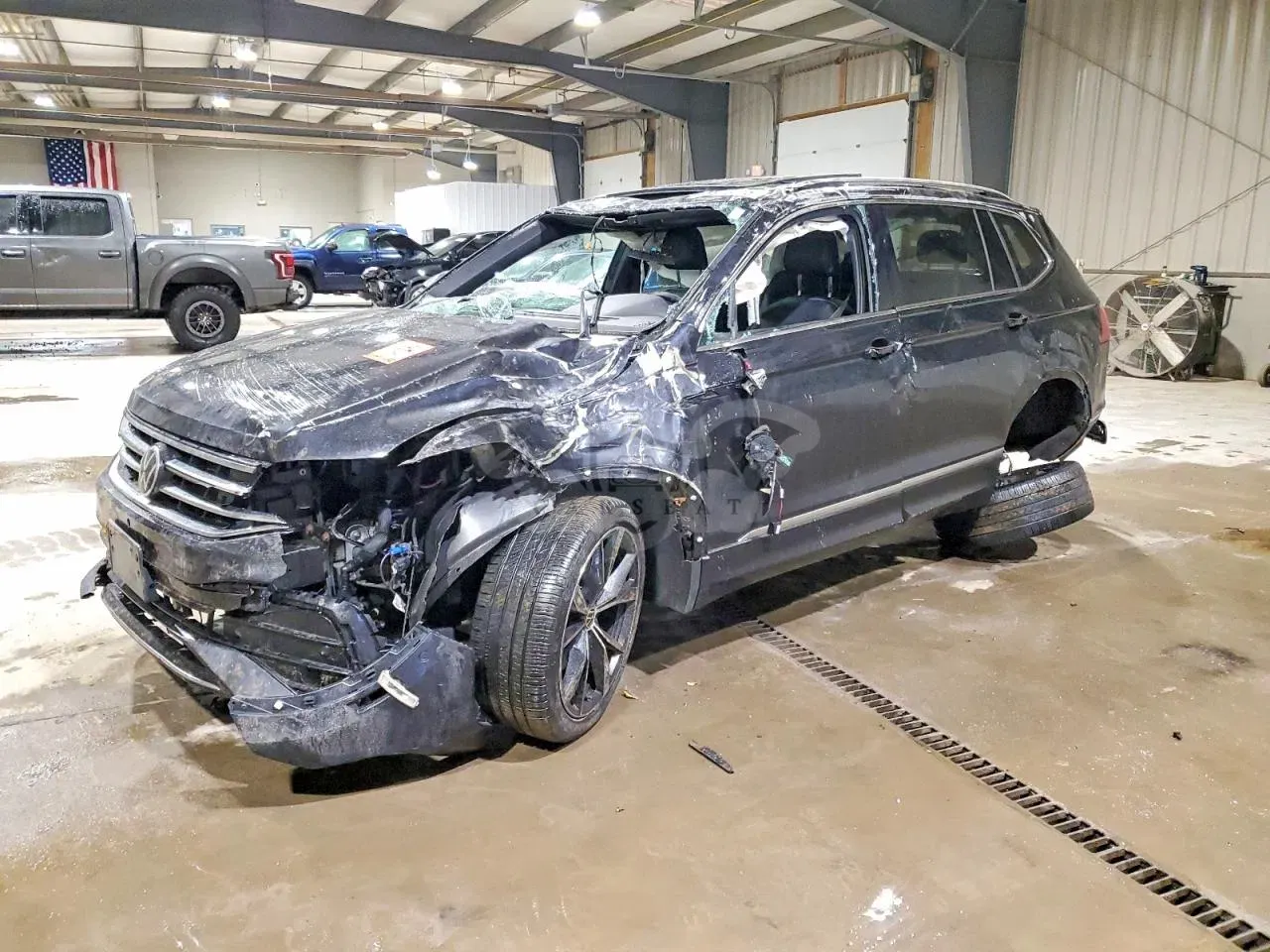 Volkswagen Tiguan SEL R-LINE 2.0L 4 2022