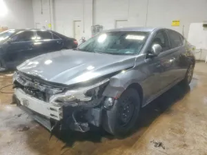 Nissan Altima S 2.5L 4 2020