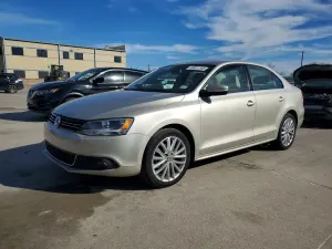 Volkswagen Jetta SEL 2.5L 5 2013