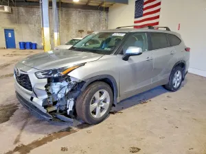 Toyota Highlander 2.4L 4 2023