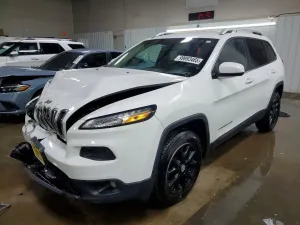 Jeep Cherokee LATITUDE 2.4L 4 2016