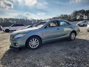 Toyota Camry BASE 2.5L 4 2011
