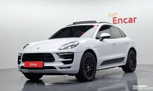 Porsche Macan 95B 3.0 GTS 2018