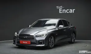 Infiniti Q50 3.5 Hybrid Essence 2016