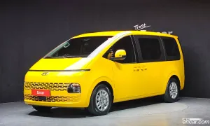 Hyundai Staria Modern Tourer 11-Seater 2023