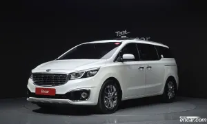 Kia Canival 9-seater Prestige 2015