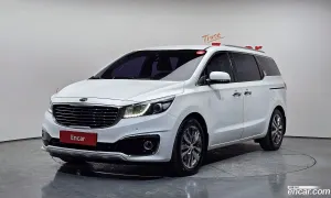 Kia Canival 9-seater Prestige 2016