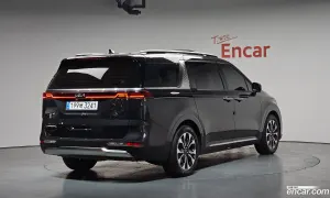 Kia Canival 9-Seater Signature 2022