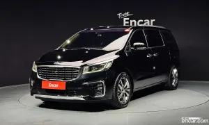 Kia Canival VIP 7-Seater Limousine 2018