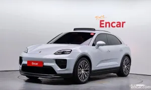 Porsche Macan Base 4 2025