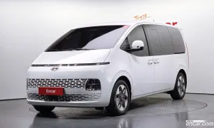 Hyundai Staria Modern Tourer 9-Seater 2021