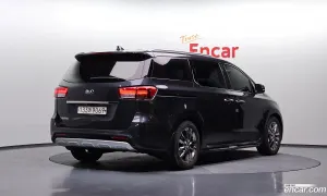 Kia Canival 9-seater Noblesse 2016