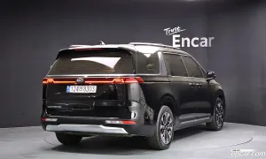 Kia Canival 9-Seater Noblesse 2021