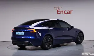 Tesla Model 3 RWD 2025