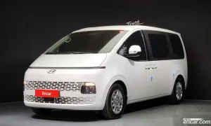 Hyundai Staria Modern Tourer 9-Seater 2022