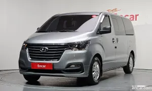 Hyundai Starex Modern Van 5-Seater 2018