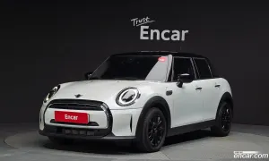 Mini Cooper Third Generation 5Door Classic 2023