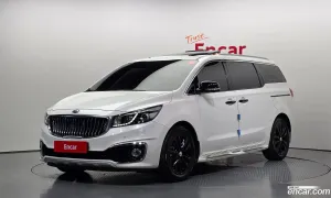Kia Canival 9-seater Prestige 2017