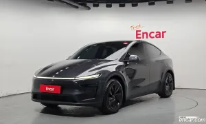 Tesla Model y Long Range AWD 2025