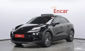 Porsche Macan Base 4 2025