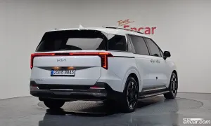 Kia Canival Gasoline 9-Seater Signature 2024