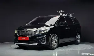 Kia Canival VIP 7-Seater Limousine 2018