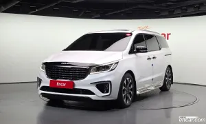Kia Canival VIP 7-Seater Limousine 2018