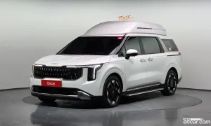 Kia Canival Signature 9-Seater Hi Limousine 2024