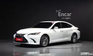 Lexus Es Luxury Plus 2024