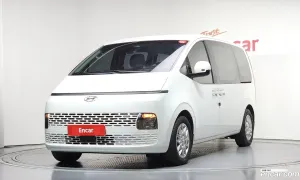 Hyundai Staria Modern Tourer 11-Seater 2022