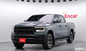 Dodge Ram pick up 5.7 2021