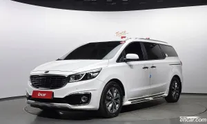 Kia Canival 9-seater Luxury 2016