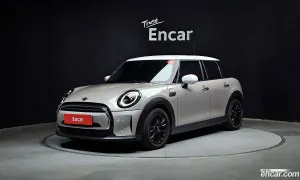 Mini Cooper Third Generation 5Door Classic 2024