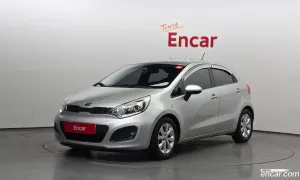 Kia Pride Luxury 1.6 GDI Hatchback 2012