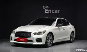 Infiniti Q50 3.5 Hybrid Essence 2015