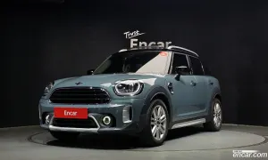 Mini Countryman 2nd Gen Classic Plus Launch Pack 2023