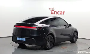 Tesla Model y RWD 2025