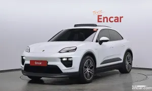 Porsche Macan Base 2025
