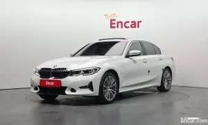 Bmw 3-series 330e Luxury 2021