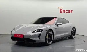 Porsche Taycan Turbo S 2024