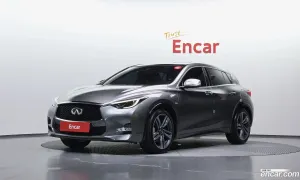 Infiniti Q30 2.0 Exclusive City Black 2017