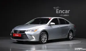 Toyota Camry 2.5 XLE 2015