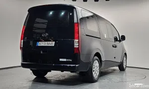 Hyundai Staria Modern Cargo 5-Seater 2023