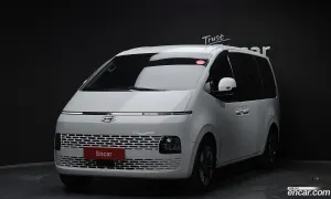 Hyundai Staria Modern Tourer 9-Seater 2021