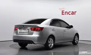 Kia Porte Standard 1.6 GDI Luxury 2011