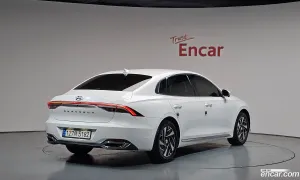 Hyundai Grandeur Le Blanc 2022