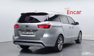 Kia Canival 9-seater Noblesse 2016